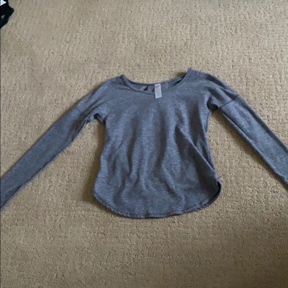 Grey ivivva long sleeve workout top.